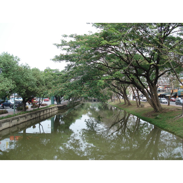 Picture Thailand Chiang Mai Inside Canal Arrak Road(Canal) 2006-04 0 - Center Arrak Road(Canal)