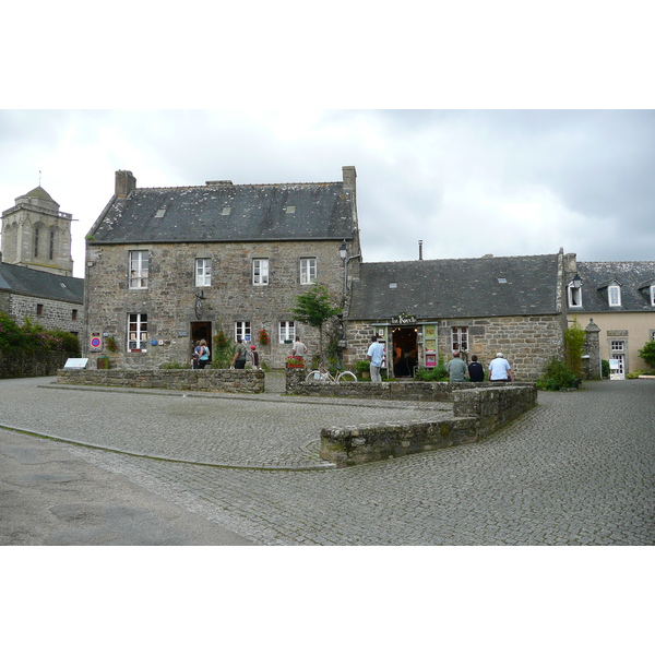 Picture France Locronan 2008-07 62 - Recreation Locronan