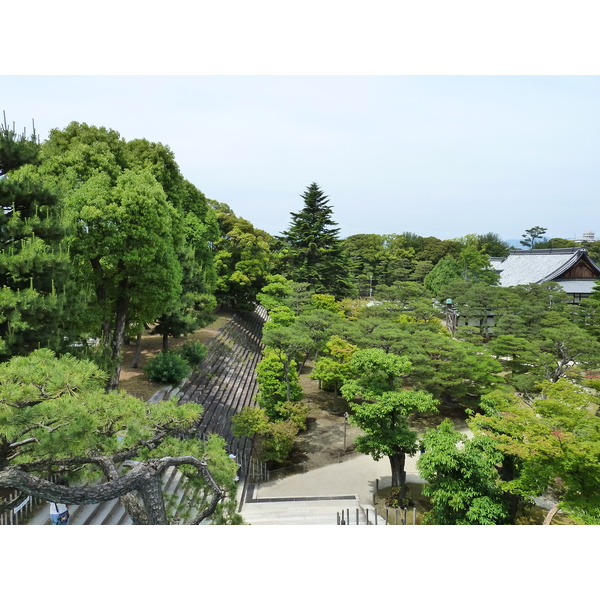 Picture Japan Kyoto Nijo Castle Honmaru Palace 2010-06 11 - Around Honmaru Palace