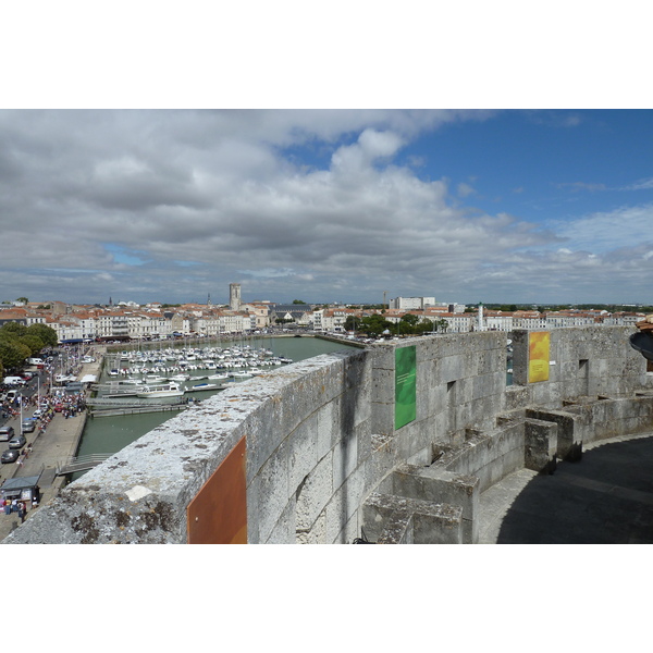 Picture France La Rochelle Chain Tower 2010-08 13 - Around Chain Tower