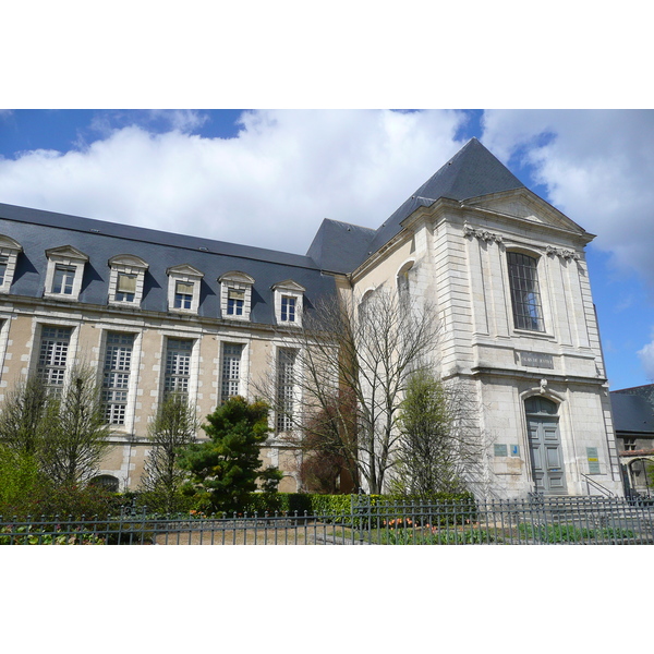 Picture France Bourges 2008-04 25 - Discovery Bourges