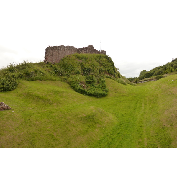 Picture United Kingdom Scotland Urquhart Castle (Loch Ness) 2011-07 32 - Around Urquhart Castle (Loch Ness)