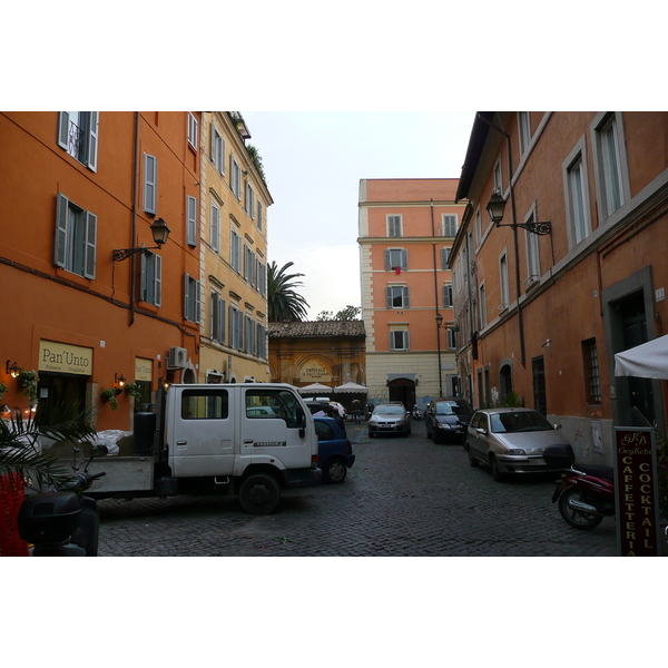 Picture Italy Rome Trastevere 2007-11 8 - Recreation Trastevere