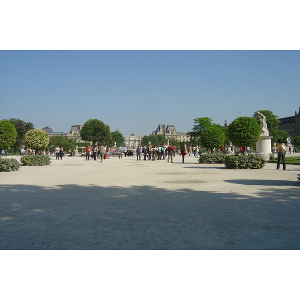 Picture France Paris Garden of Tuileries 2007-05 297 - Center Garden of Tuileries