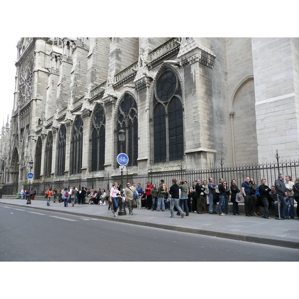 Picture France Paris Notre Dame 2007-05 44 - Recreation Notre Dame