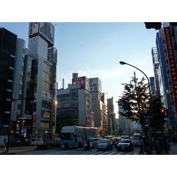 Picture Japan Tokyo Shinjuku 2010-06 76 - Discovery Shinjuku