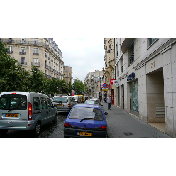 Picture France Paris 17th Arrondissement Rue Levis 2007-05 24 - History Rue Levis