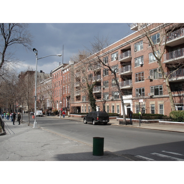 Picture United States New York Washington Square 2006-03 6 - Around Washington Square