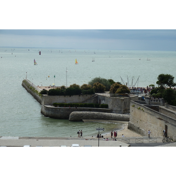 Picture France La Rochelle Light Tower 2010-08 27 - History Light Tower