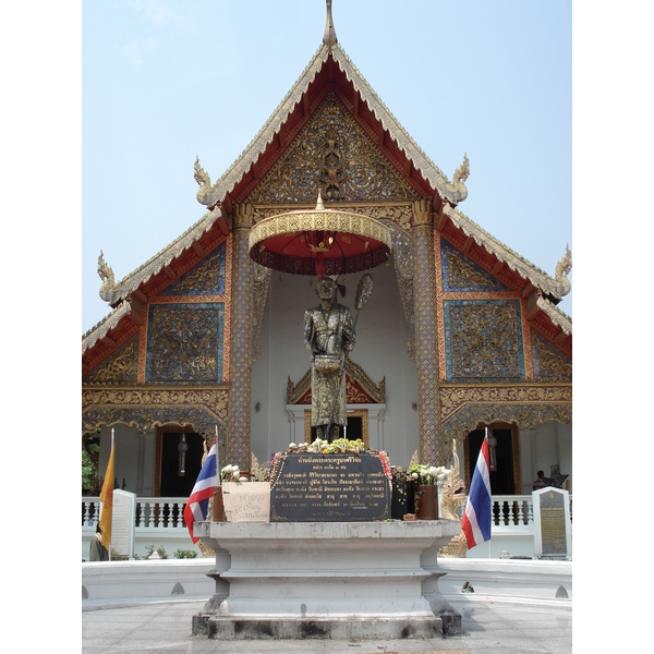 Picture Thailand Chiang Mai Inside Canal Wat Phra Sing temple 2006-04 27 - Journey Wat Phra Sing temple