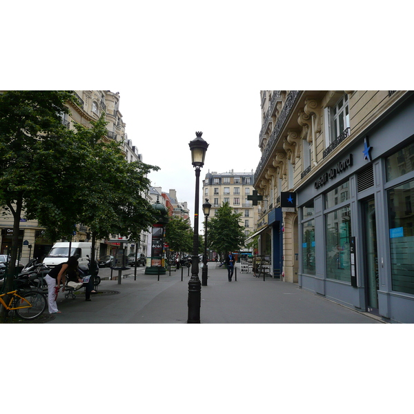 Picture France Paris 17th Arrondissement Rue Levis 2007-05 25 - History Rue Levis