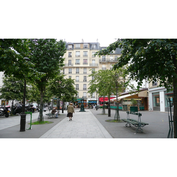 Picture France Paris 17th Arrondissement Rue Levis 2007-05 19 - History Rue Levis