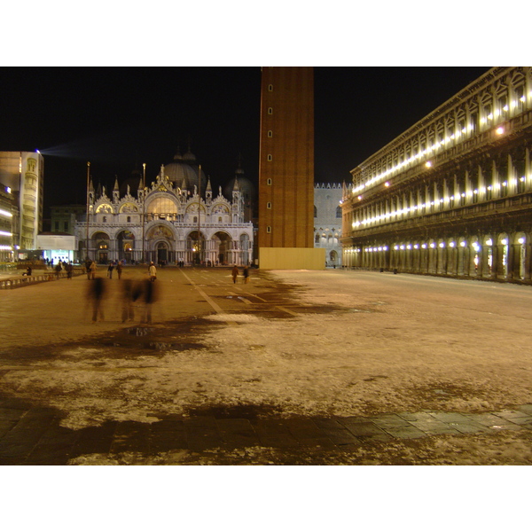 Picture Italy Venice 2005-03 183 - Discovery Venice