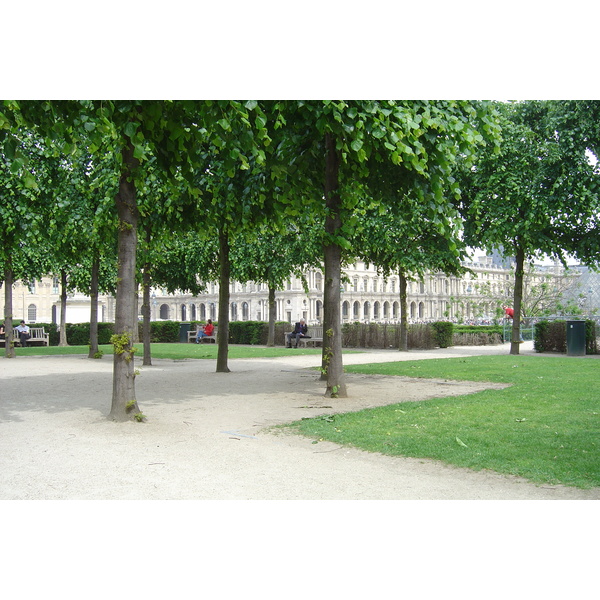 Picture France Paris Louvre Carrousel Garden 2007-05 17 - History Louvre Carrousel Garden