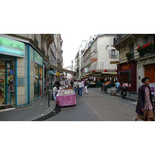 Picture France Paris 17th Arrondissement Rue Levis 2007-05 8 - Around Rue Levis