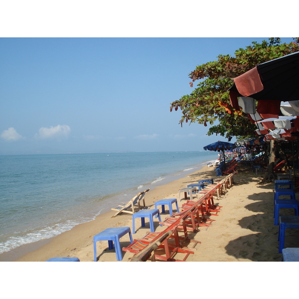 Picture Thailand Pattaya Dongtan beach 2008-01 25 - Center Dongtan beach