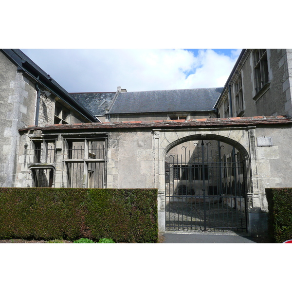 Picture France Bourges 2008-04 43 - Around Bourges