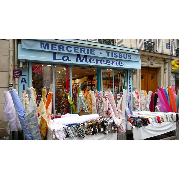 Picture France Paris 17th Arrondissement Rue Levis 2007-05 37 - Recreation Rue Levis