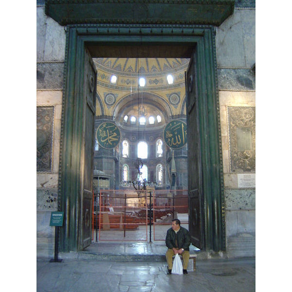 Picture Turkey Istanbul Ayasofya 2004-12 27 - Tour Ayasofya