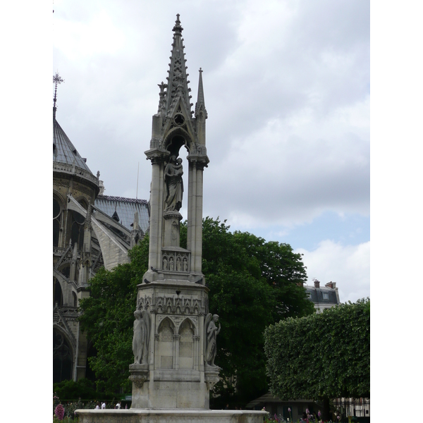 Picture France Paris Notre Dame 2007-05 79 - Recreation Notre Dame