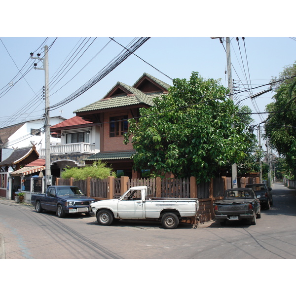 Picture Thailand Chiang Mai Inside Canal 2006-04 61 - Around Inside Canal