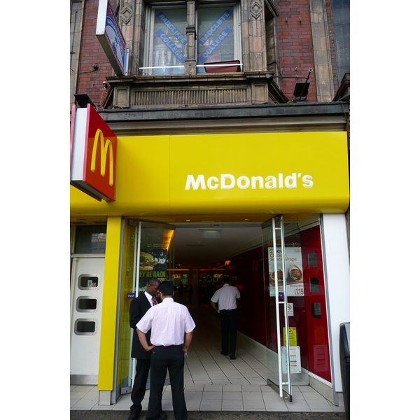 Picture United Kingdom London Oxford Street 2007-09 9 - Tour Oxford Street