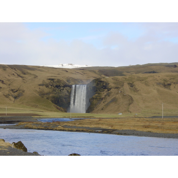 Picture Iceland Skogafoss 2003-03 12 - Recreation Skogafoss