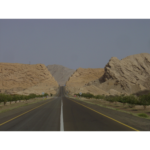 Picture Sultanate of Oman Buraimi to Sohar road 2005-03 4 - Tours Buraimi to Sohar road