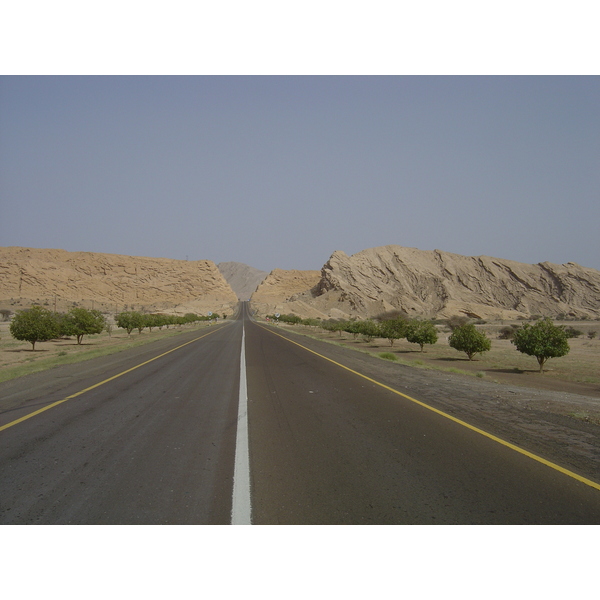 Picture Sultanate of Oman Buraimi to Sohar road 2005-03 1 - Discovery Buraimi to Sohar road