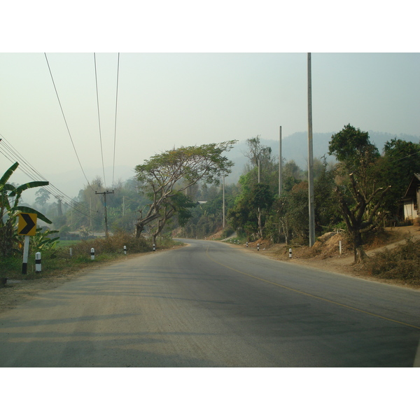 Picture Thailand Chiang Mai to Pai road 2007-02 21 - History Chiang Mai to Pai road