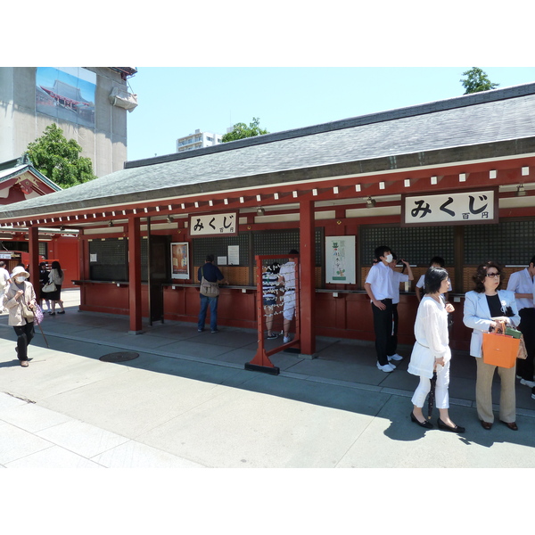 Picture Japan Tokyo Asakusa 2010-06 89 - Center Asakusa