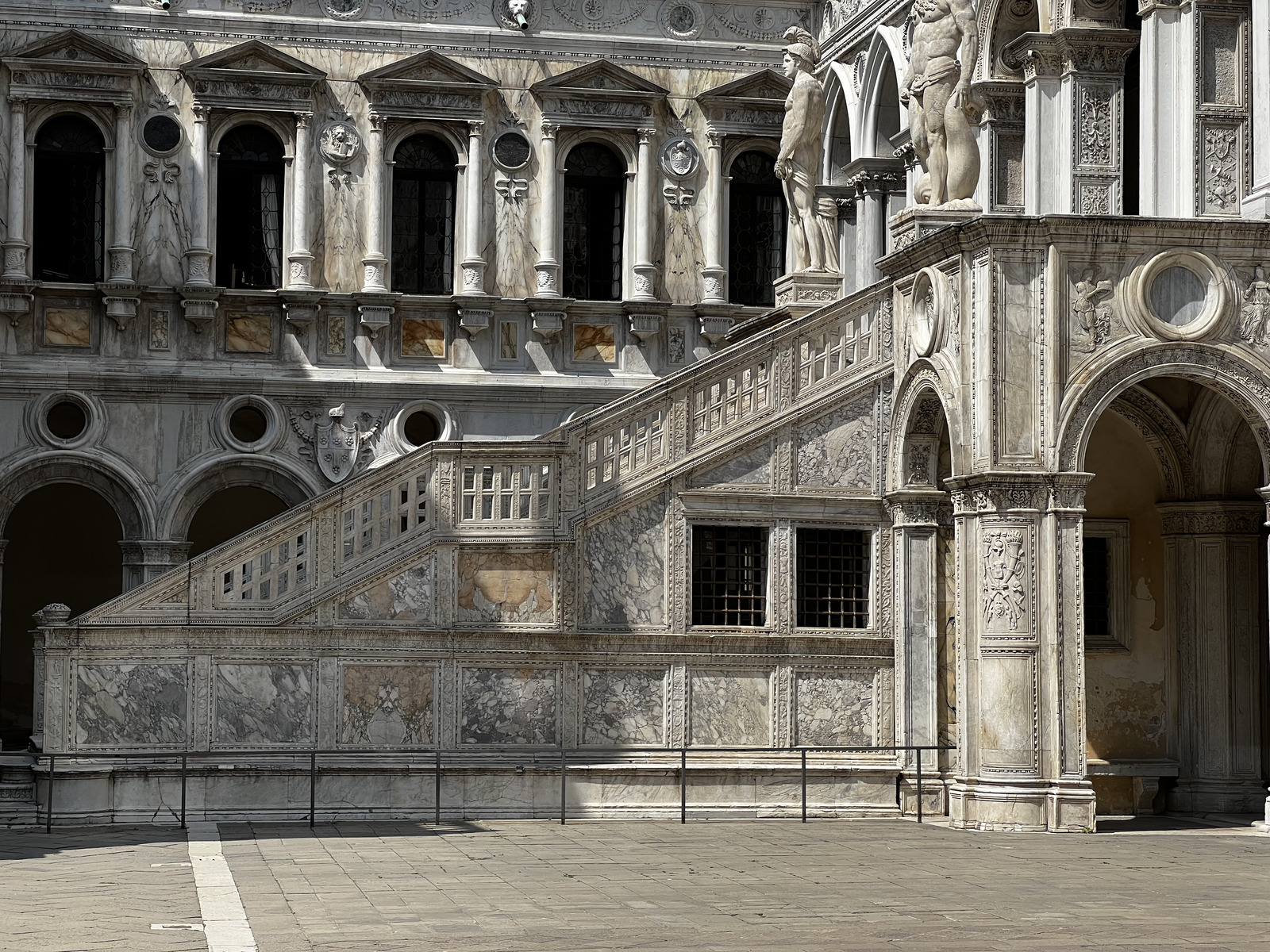 Picture Italy Venice Doge's Palace (Palazzo Ducale) 2022-05 20 - Randonee Doge's Palace (Palazzo Ducale)