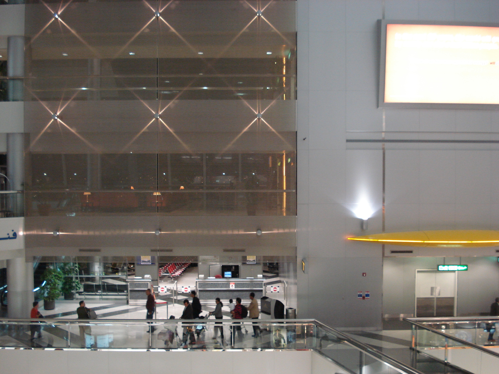 Picture United Arab Emirates Dubai Airport 2007-03 3 - Photographers Airport