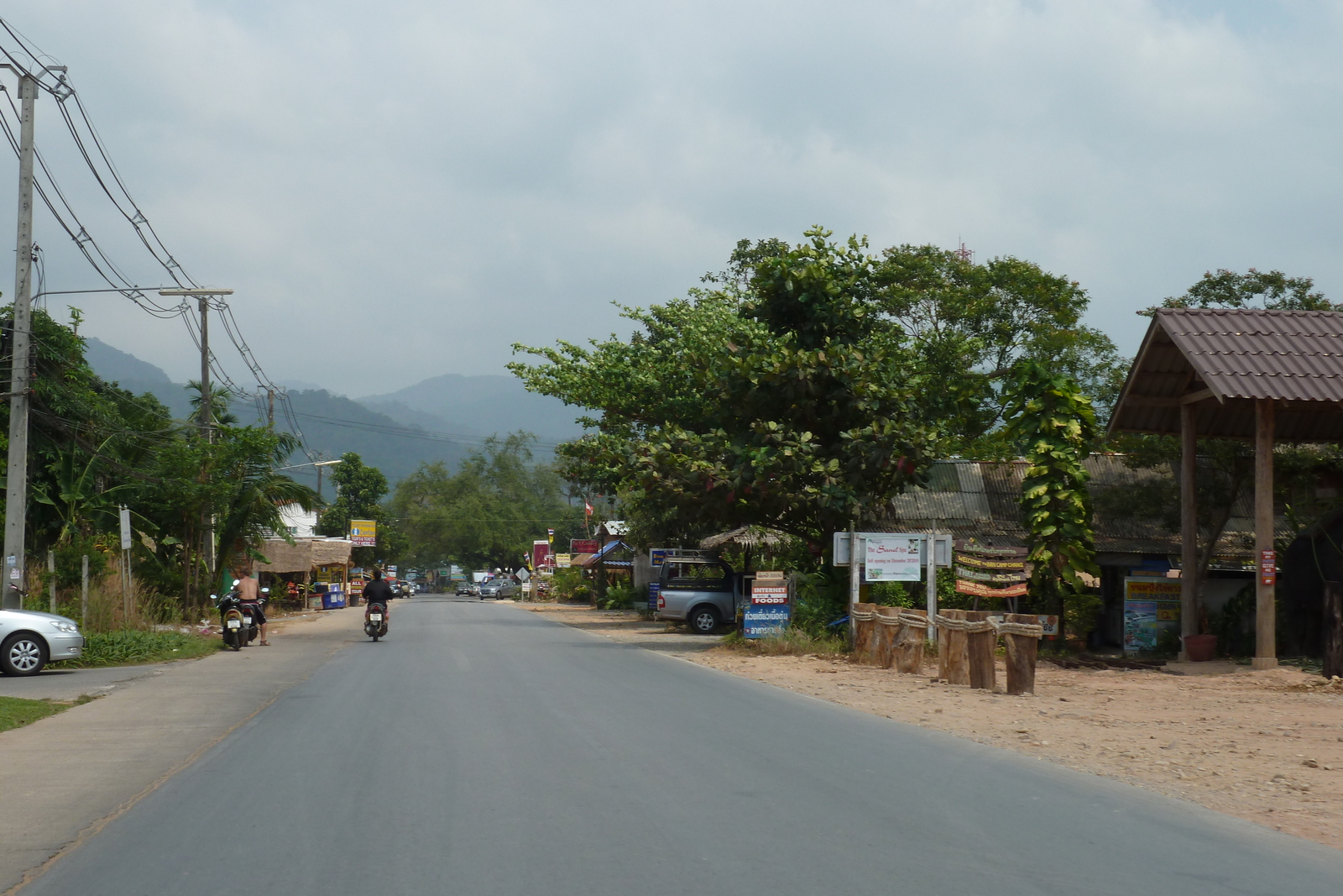 Picture Thailand Ko Chang Island road 2011-02 49 - Picture Island road