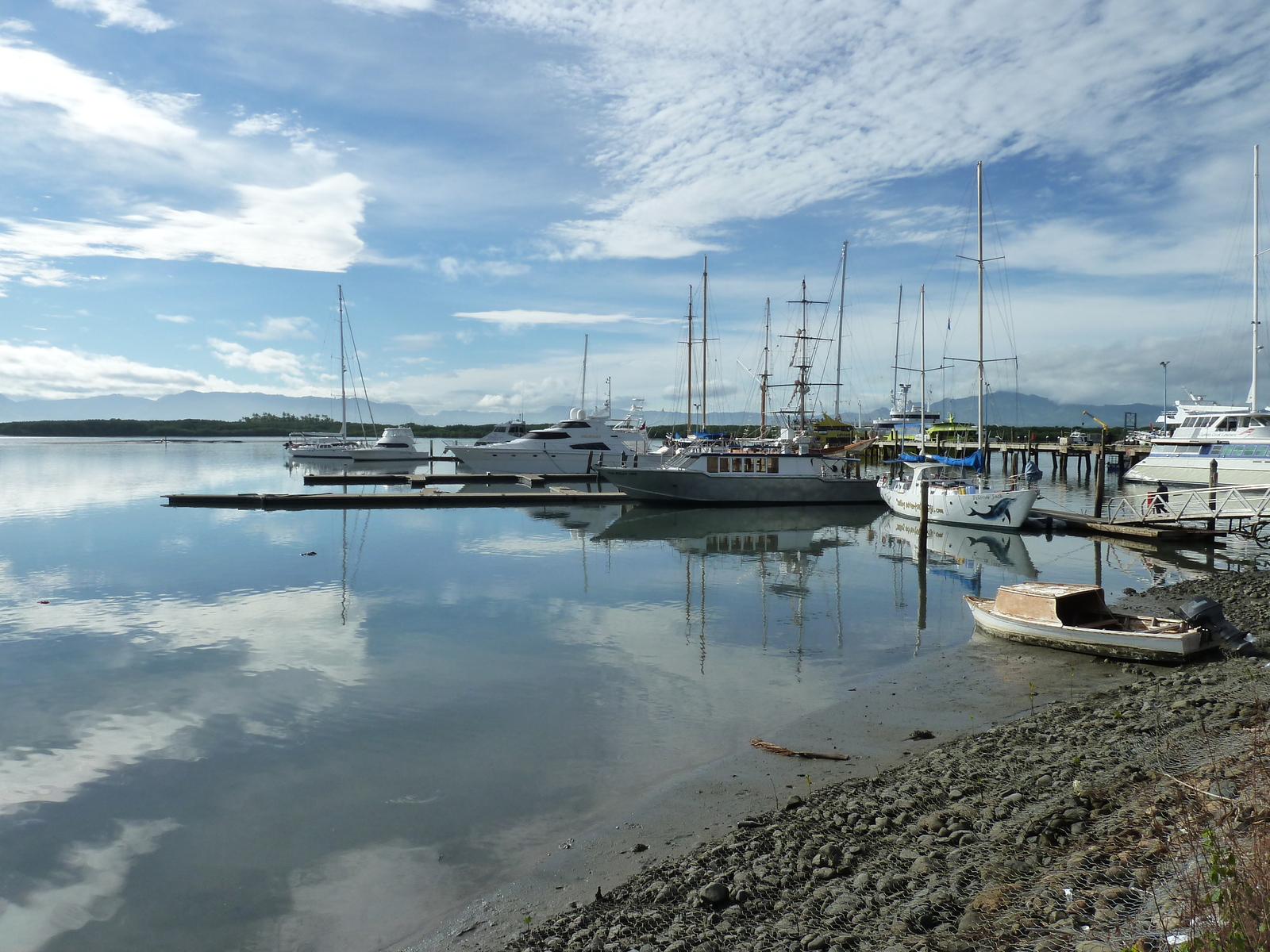 Picture Fiji Port Denarau 2010-05 4 - Trip Port Denarau