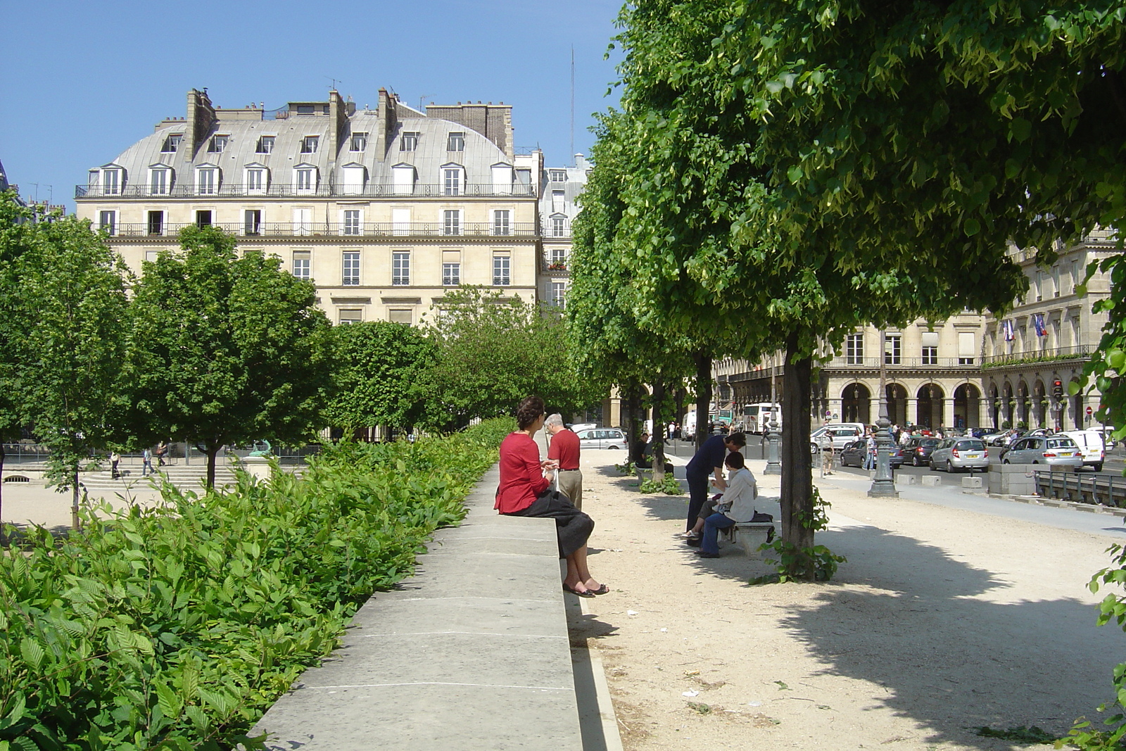 Picture France Paris Garden of Tuileries 2007-05 162 - Perspective Garden of Tuileries