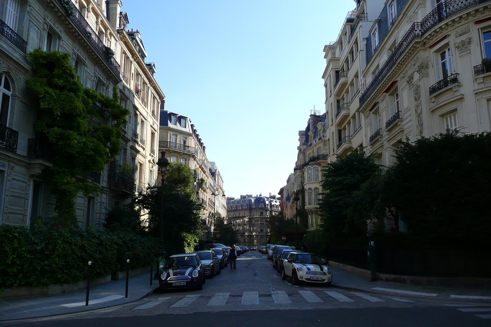 Picture France Paris 8th Arrondissement Rue Rembrandt 2007-09 21 - Photographer Rue Rembrandt