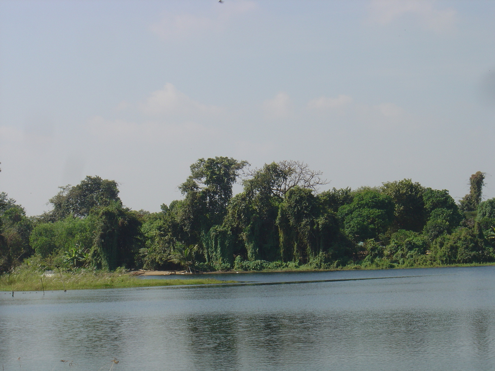 Picture Myanmar Yangon Dusit Inya Lake Hotel 2005-01 11 - Sightseeing Dusit Inya Lake Hotel