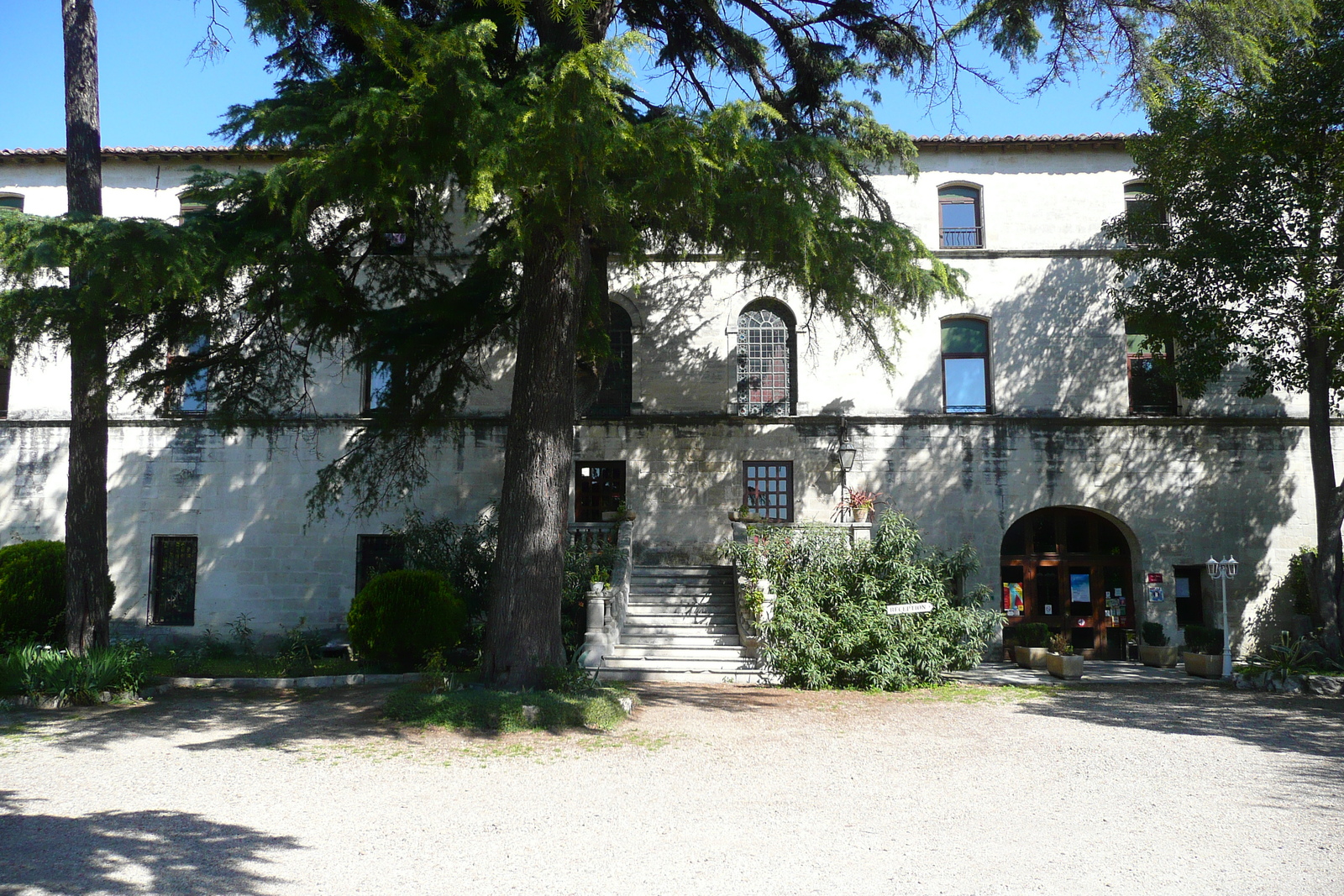 Picture France Beaucaire Les Doctrinaires Hotel 2008-04 20 - Perspective Les Doctrinaires Hotel