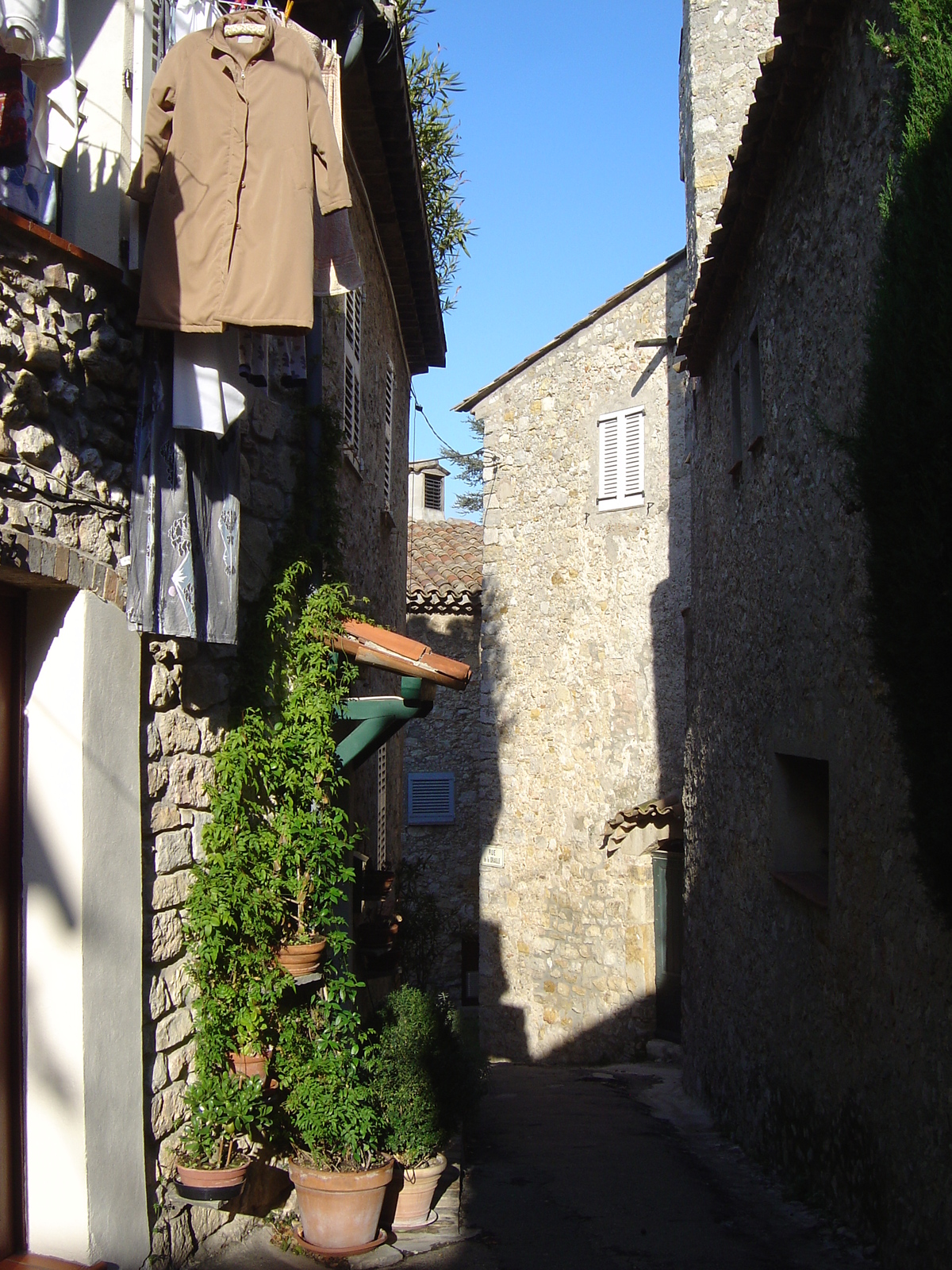 Picture France Mougins 2006-02 41 - Car Mougins