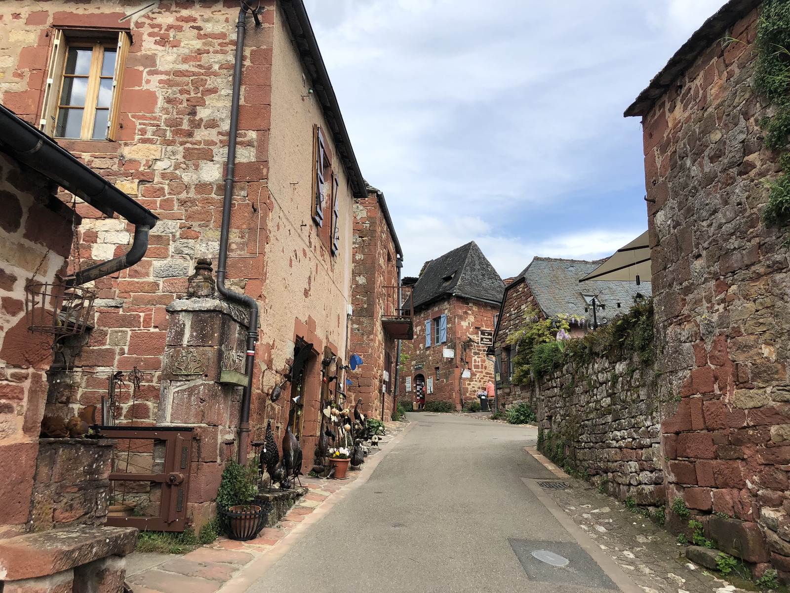 Picture France Collonges la Rouge 2018-04 37 - Perspective Collonges la Rouge