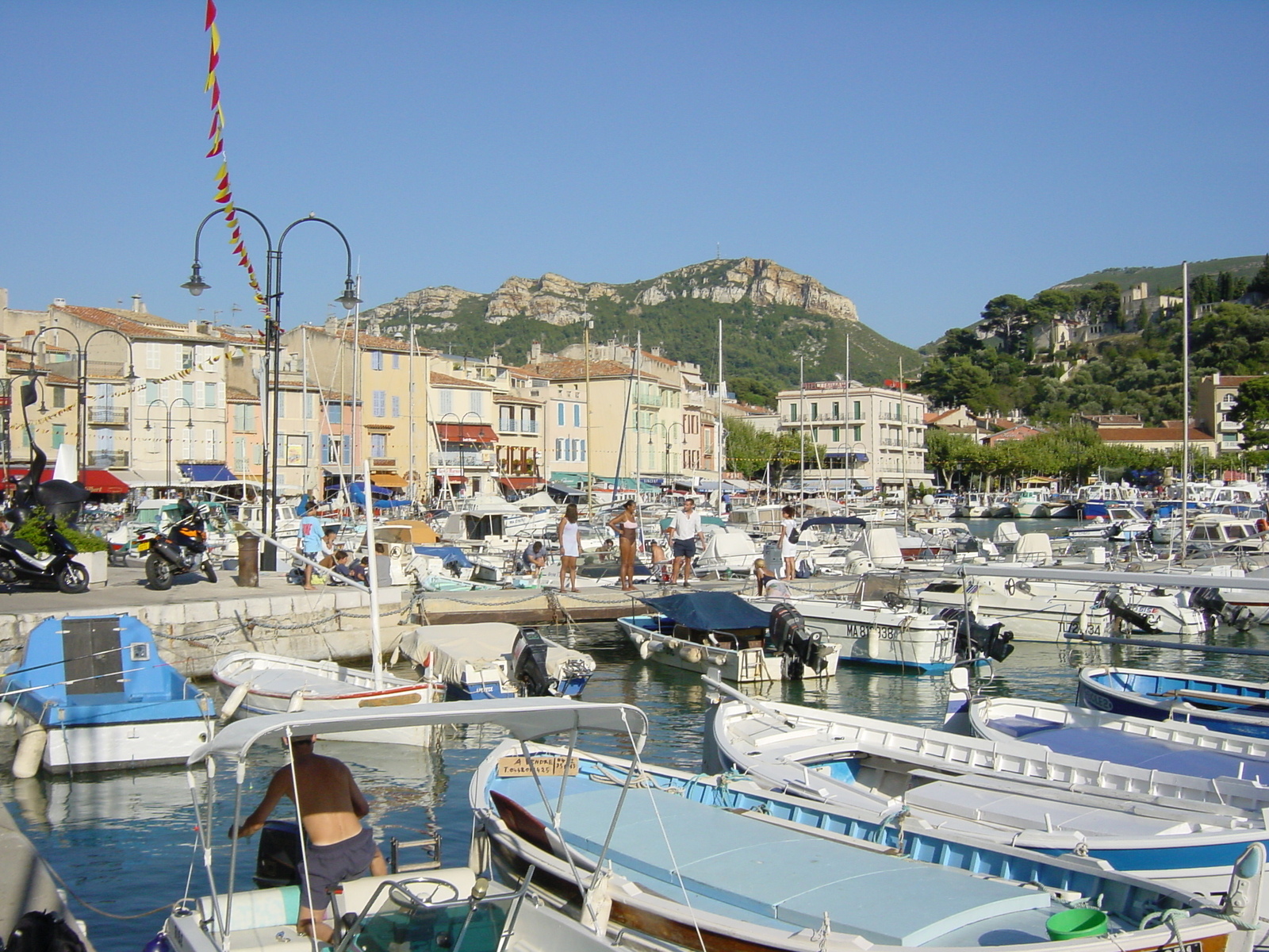 Picture France Cassis 2002-08 2 - Perspective Cassis