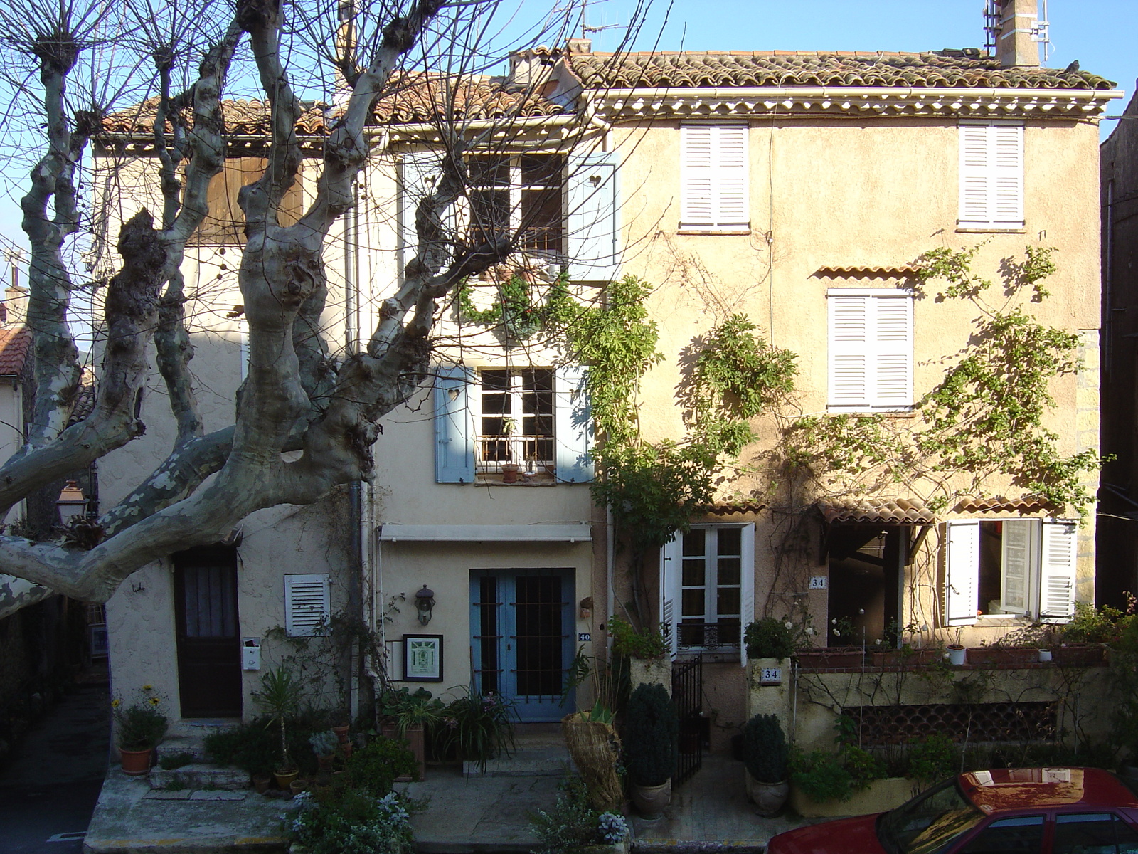 Picture France Mougins 2006-02 40 - Flights Mougins