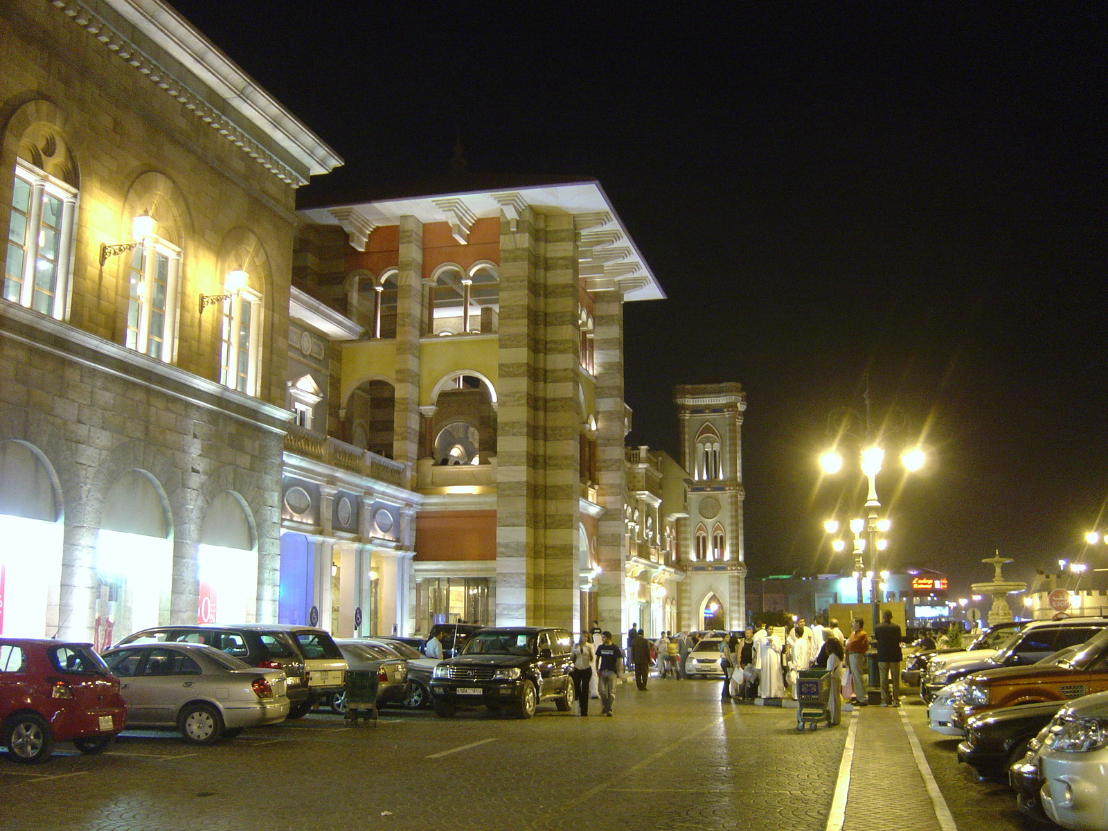 Picture United Arab Emirates Dubai Mercato shopping mall 2005-11 1 - Perspective Mercato shopping mall