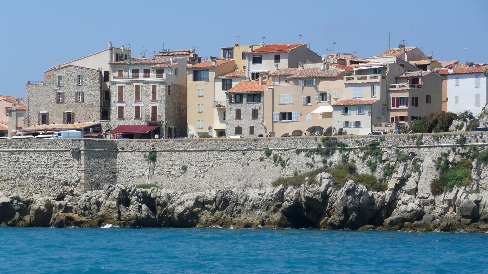 Picture France Antibes 2007-07 11 - Tourist Antibes