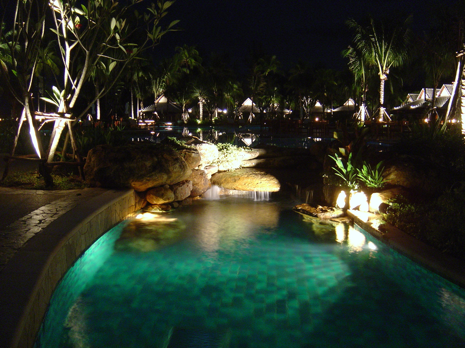 Picture Thailand Khao Lak Meridien Khao Lak Hotel By Night 2005-12 25 - Discover By Night