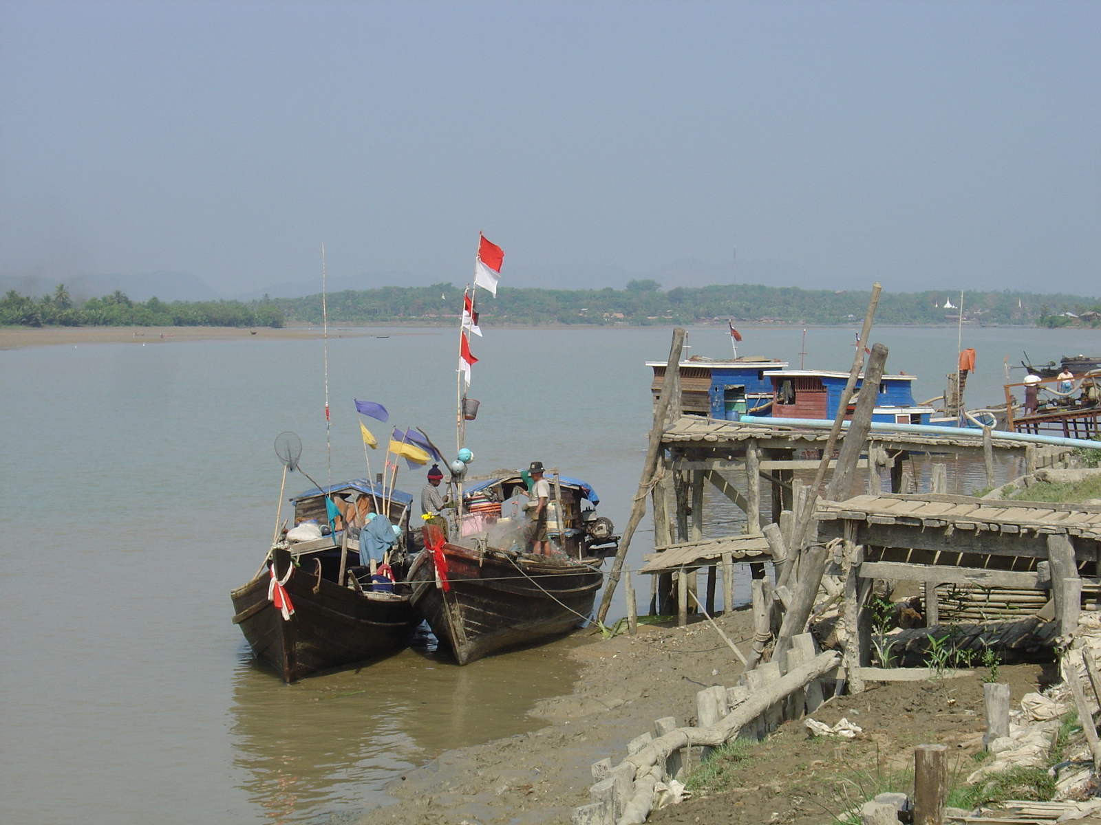 Picture Myanmar Dawei (TAVOY) 2005-01 79 - Store Dawei (TAVOY)