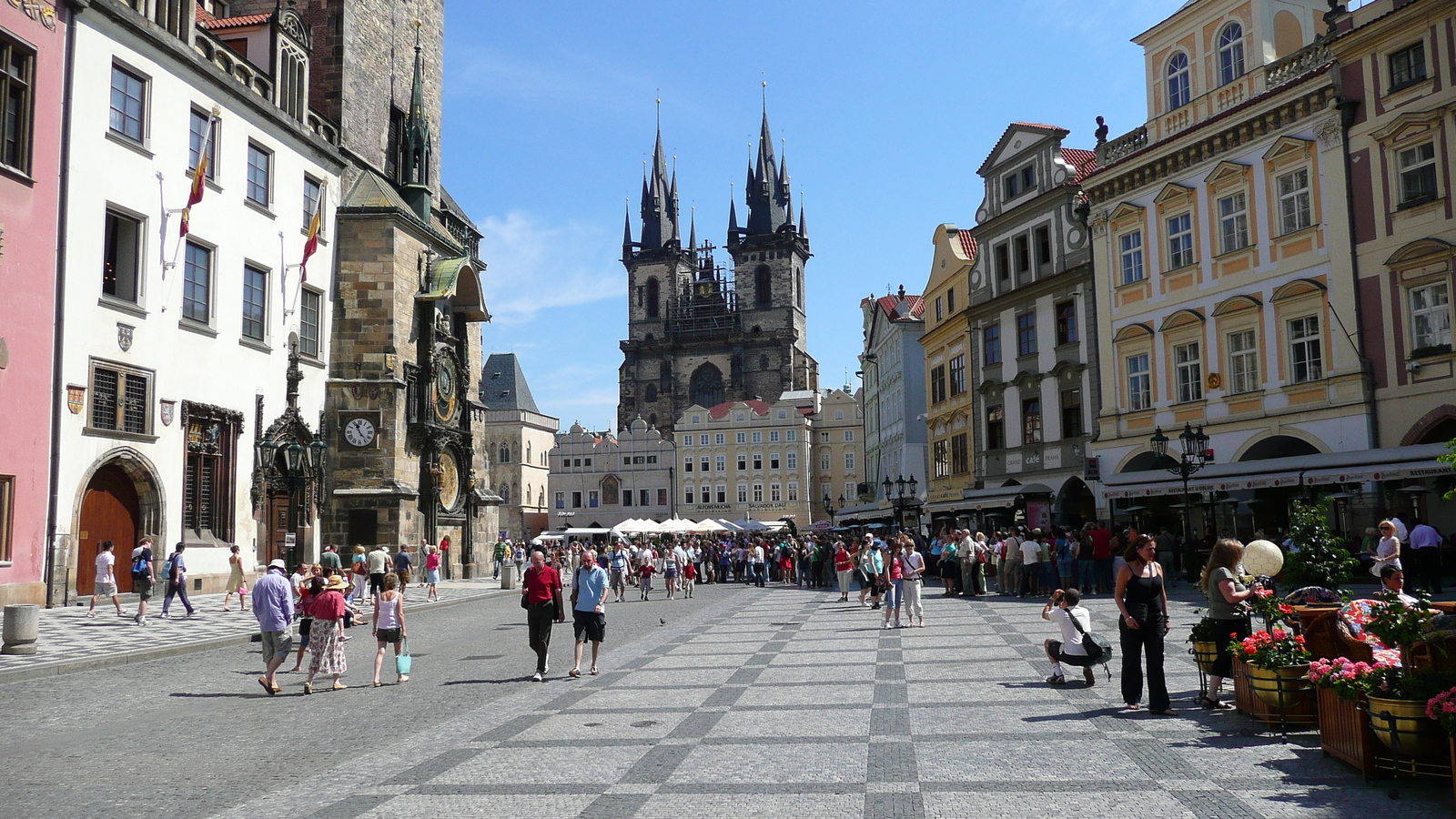 Picture Czech Republic Prague Staromestske namesti 2007-07 6 - Shopping Mall Staromestske namesti