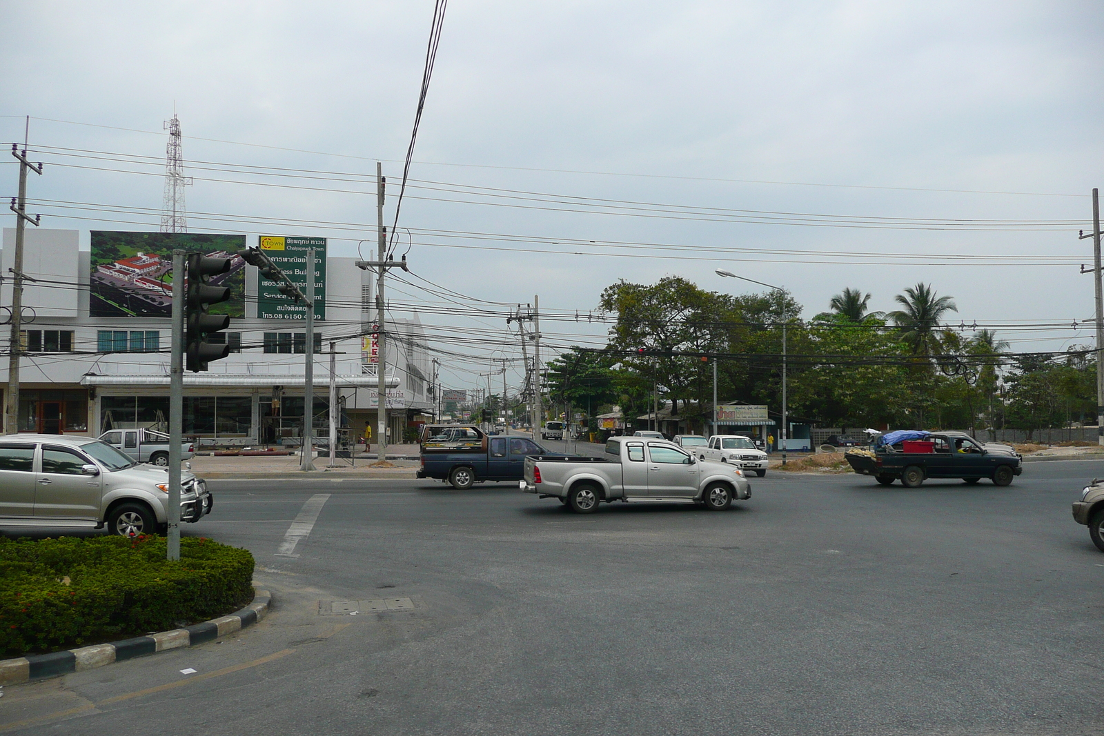 Picture Thailand Chonburi Sukhumvit road 2008-01 103 - Car Sukhumvit road