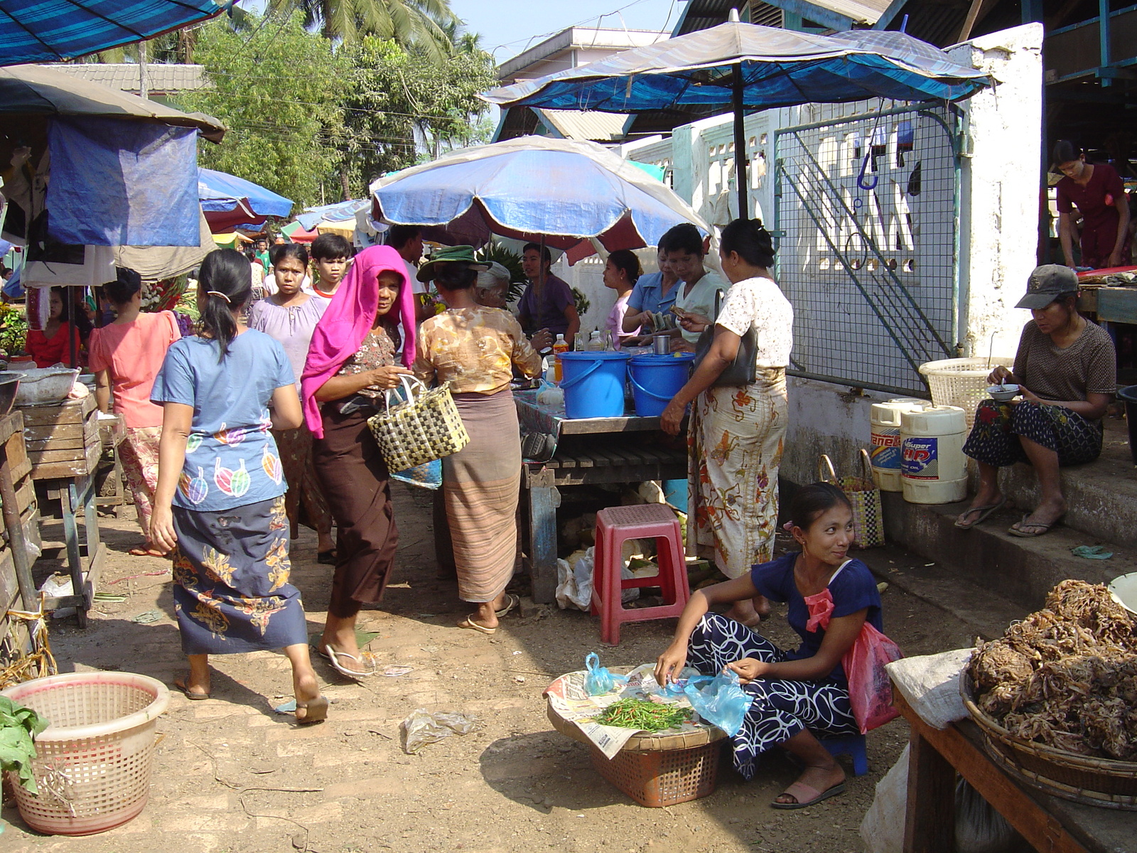 Picture Myanmar Dawei (TAVOY) 2005-01 132 - Car Rental Dawei (TAVOY)